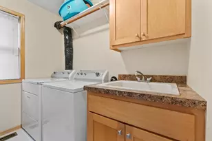 1883 Garden Way, Saint Paul, MN 55119 - Photo 13