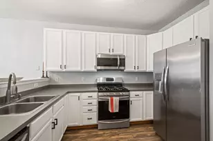 668 Cobblestone Way, Shakopee, MN 55379 - Photo 15