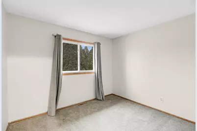 8316 Hampshire Avenue N, Brooklyn Park, MN 55445 - Photo 17