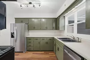 20685 Holiday Ave, Lakeville, MN 55044 - Photo 7