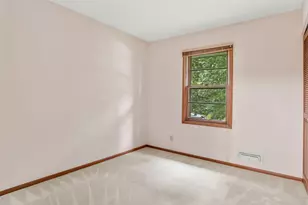 8341 Ewing Rd, Bloomington, MN 55431 - Photo 15