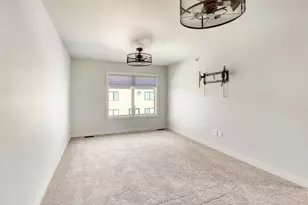 4106 Arthur Dr, Fargo, ND 58104 - Photo 13