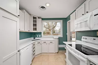 216 Winnetka Avenue S, Golden Valley, MN 55426 - Photo 5