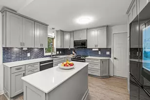 1569 Lancaster Ln, Eagan, MN 55122 - Photo 9