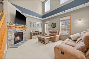 1249 Majestic Ave, Maplewood, MN 55109 - Photo 3