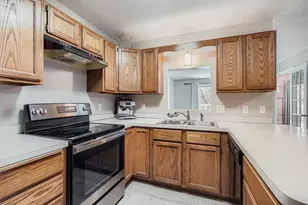 927 Pondview Ct, Vadnais Heights, MN 55127 - Photo 19