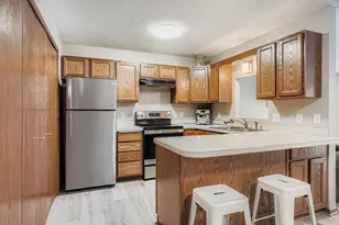 927 Pondview Ct, Vadnais Heights, MN 55127 - Photo 19