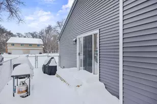 1999 Clarence St, Maplewood, MN 55109 - Photo 17