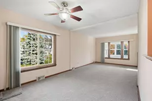 1047 Jameson Steet, Saint Paul, MN 55103 - Photo 7