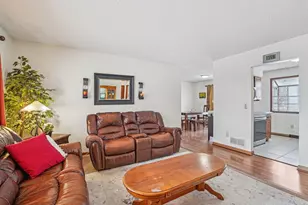 621 Menke Ave, Shakopee, MN 55379 - Photo 9