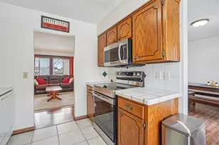 621 Menke Ave, Shakopee, MN 55379 - Photo 17