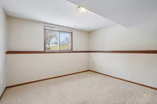 621 Menke Ave, Shakopee, MN 55379 - Photo 21
