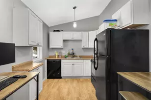 10 Woodpecker Ridge Rd, Excelsior, MN 55331 - Photo 17