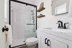 1521 Crest Dr, Chaska, MN 55318 - Photo 19