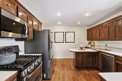 1521 Crest Drive, Chaska, MN 55318 - Photo 15