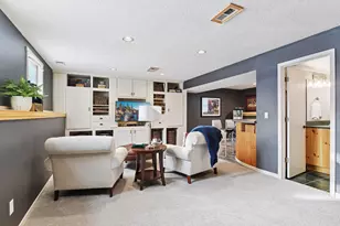 1521 Crest Dr, Chaska, MN 55318 - Photo 25