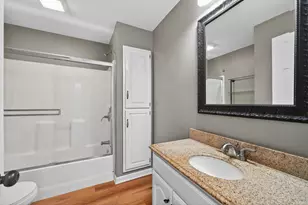 25815 Wildrose Ln, Excelsior, MN 55331 - Photo 15