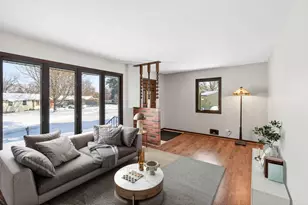 6381 Rath Dr, Woodbury, MN 55125 - Photo 5