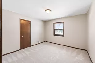 6381 Rath Dr, Woodbury, MN 55125 - Photo 17