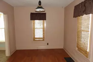 301 12th St SE, Austin, MN 55912 - Photo 7