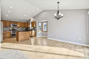 9524 208th St W, Lakeville, MN 55044 - Photo 11