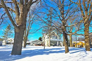 311 Big Woods Ln, Annandale, MN 55302 - Photo 3