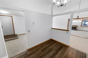 3677 Gershwin Ln N, Oakdale, MN 55128 - Photo 9