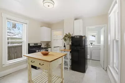 237 Page Street E, Saint Paul, MN 55107 - Photo 9