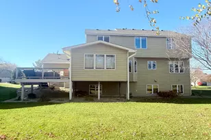 6664 Clearwater Creek Dr, Hugo, MN 55038 - Photo 27