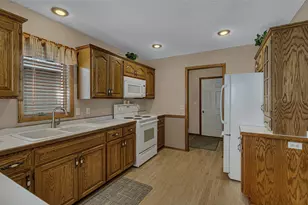 123 Willow Creek Dr, Waite Park, MN 56387 - Photo 9