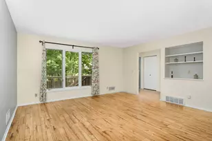 37 Birnamwood Dr, Burnsville, MN 55337 - Photo 11