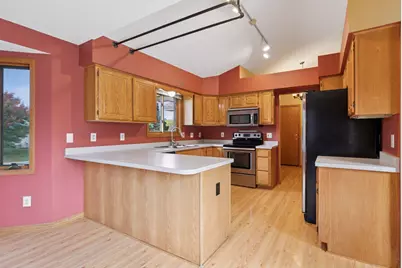 13391 Zarthan Circle, Savage, MN 55378 - Photo 5