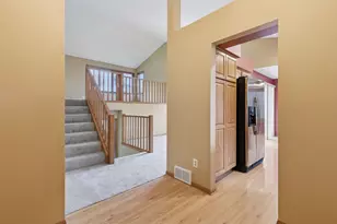 13391 Zarthan Cir, Savage, MN 55378 - Photo 3