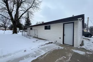 221 Main St, Currie, MN 56123 - Photo 19