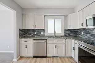 7733 Hampshire Ave N, Brooklyn Park, MN 55445 - Photo 21