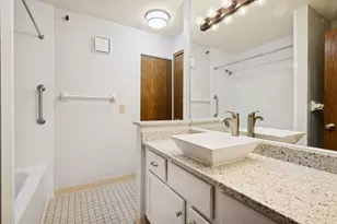 7621 Edinborough Way, Edina, MN 55435 - Photo 17