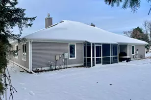 100 Idle Hour Ct, Wabasha, MN 55981 - Photo 5