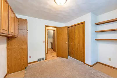 225 S 7th Avenue E #E, Truman, MN 56088 - Photo 17