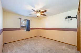 225 S 7th Ave E, Truman, MN 56088 - Photo 15