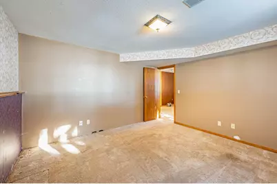 225 S 7th Avenue E #E, Truman, MN 56088 - Photo 23