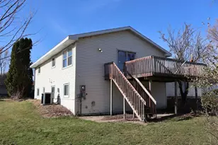 110 Lakeview Ct, Tomah, WI 54660 - Photo 3