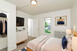 250 Irving Ave N, Minneapolis, MN 55405 - Photo 19