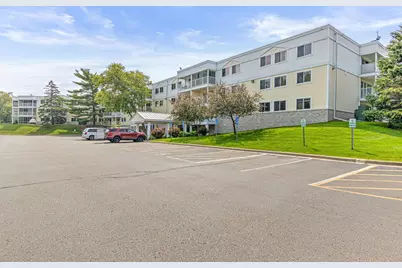 132 Demont Avenue E #136, Little Canada, MN 55117 - Photo 21