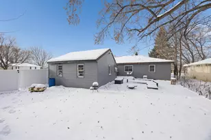 2300 Zenith Ave N, Golden Valley, MN 55422 - Photo 21