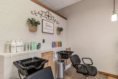 25 S Park Avenue, Le Center, MN 56057 - Photo 13