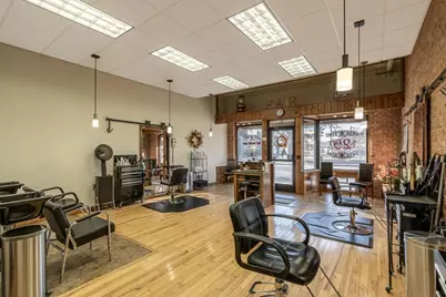 25 S Park Avenue, Le Center, MN 56057 - Photo 7