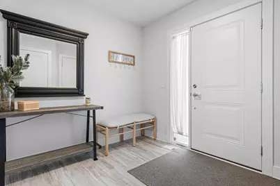 3255 Indiana Avenue N, Robbinsdale, MN 55422 - Photo 3