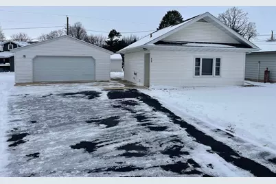 204 E Benton Street, Le Roy, MN 55951 - Photo 1