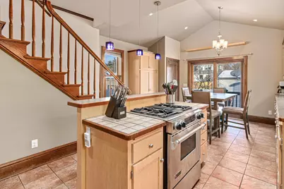 885 Sherwood Avenue, Saint Paul, MN 55106 - Photo 7