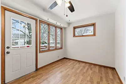 4832 Maryland Avenue N, Crystal, MN 55428 - Photo 9